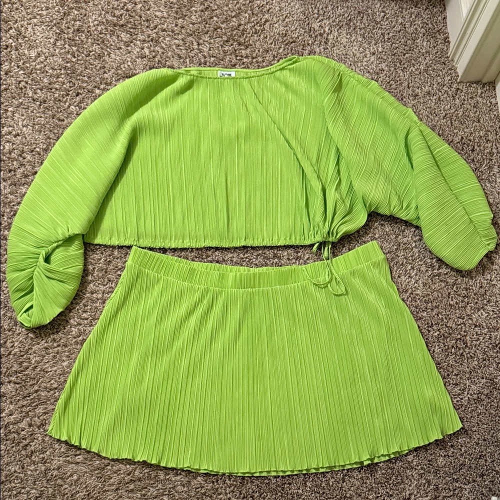 Vibrant Green Midi Dress